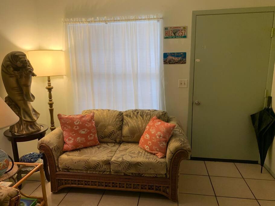 Professor Rousseau'S Manatee Bay Apartment Crystal River Exterior photo